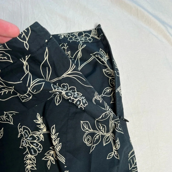 Ann Taylor LOFT Black Floral Sequins A-Line Skirt Size 4 Knee Length - Picture 6 of 12